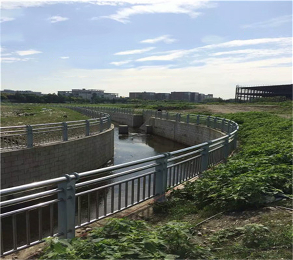 丹东不锈钢复合管河道景观护栏