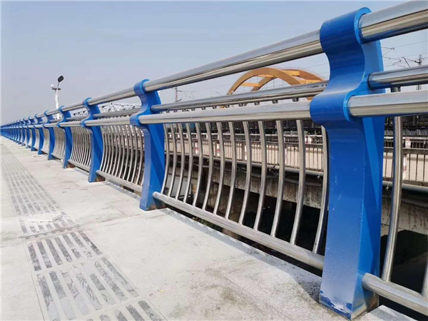 丹东304不锈钢复合管护栏的生产工艺揭秘