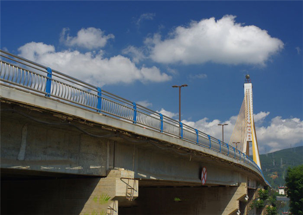 丹东不锈钢桥梁护栏安装维护方案